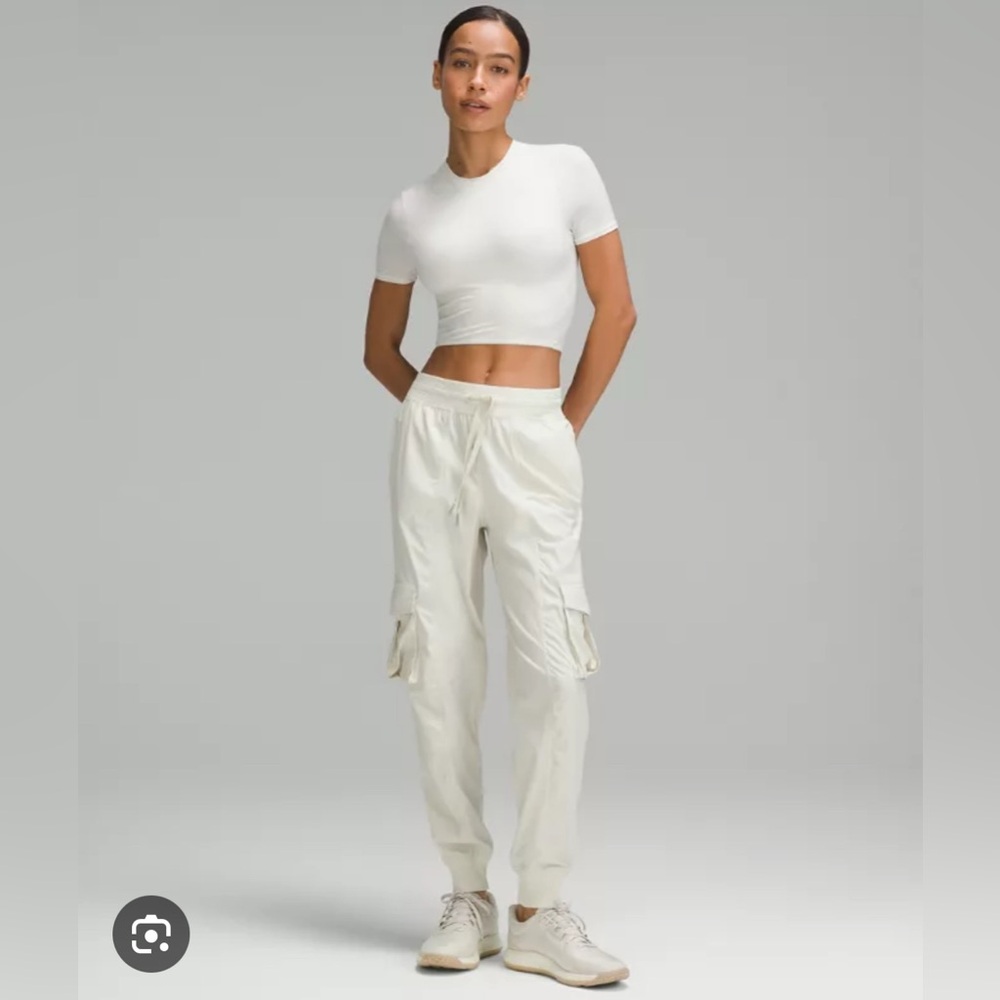 Lululemon - Dance Studio Relaxed-Fit Mid-Rise Cargo Jogger in Bone - Medium